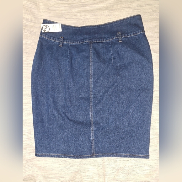 Fashion to Figure Denim Paper Bag Skirt size 1X GENEROUS STRETCH - Picture 3 of 7